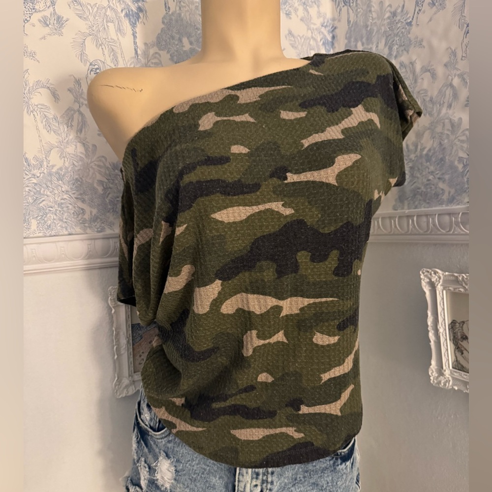 Express Green and Black Camouflage Women's Tee